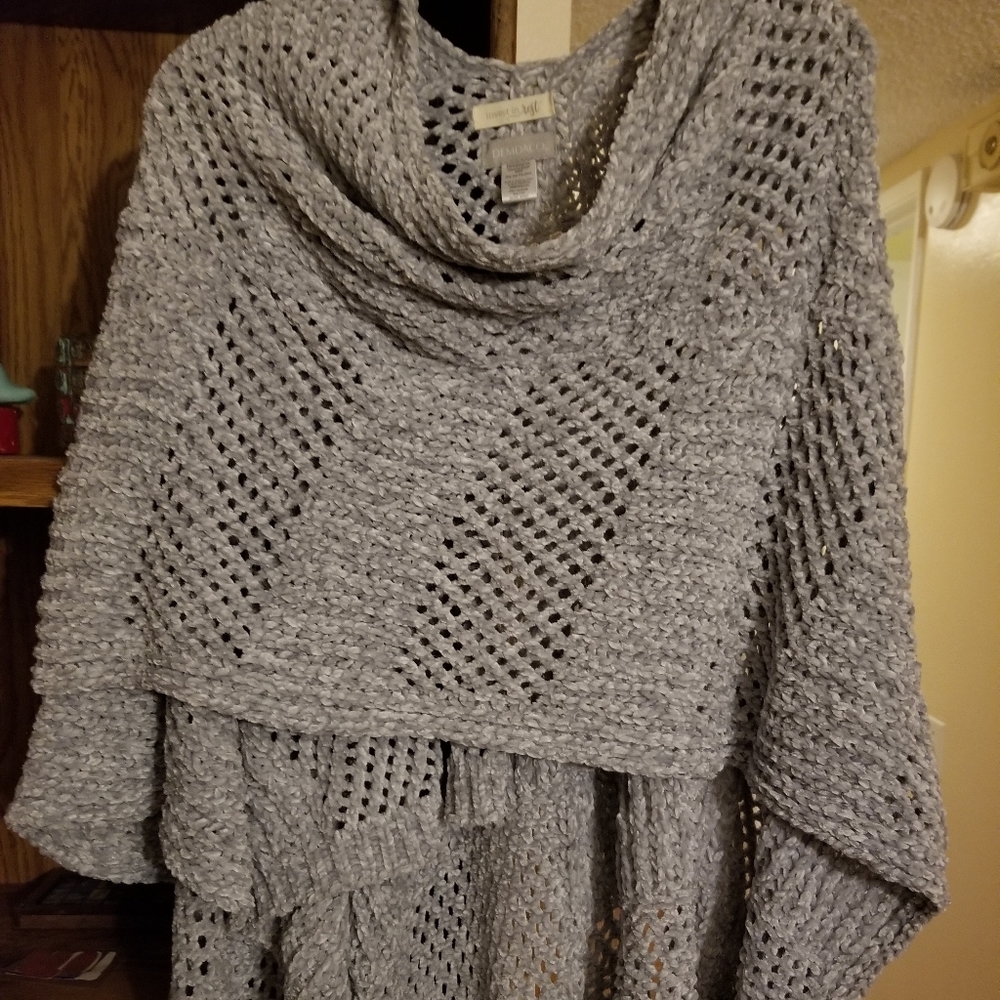 Knitted shawl wrap